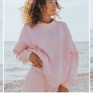 NWT * Starfit Women's Soft Pink Sweatshirt - Size Medium